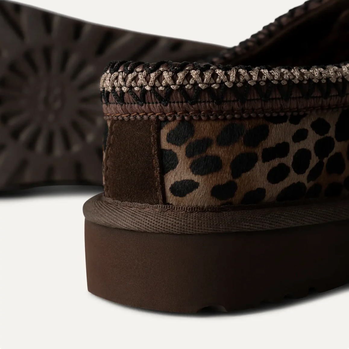 Tasman Caspian Slippers